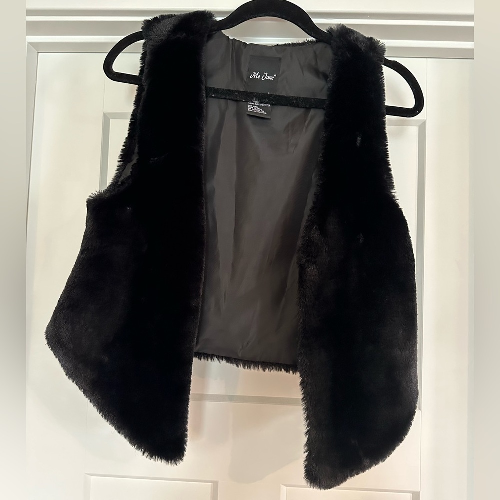 Black Faux Fur Cropped Vest